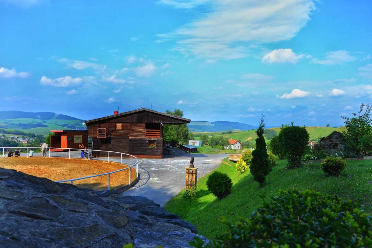 Chata Koniaren Villa Pavlovce ภายนอก รูปภาพ